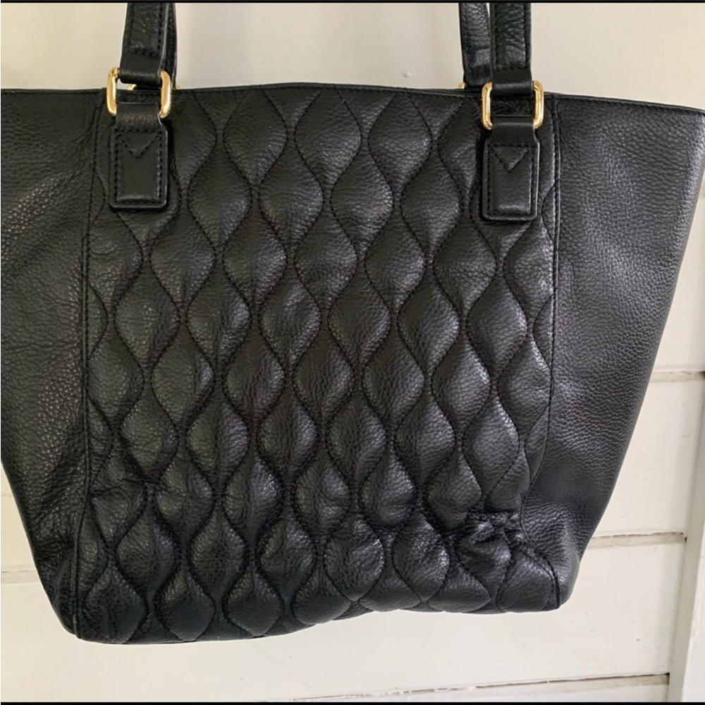 Vera Bradley Black Large Tote - Picture 2 of 8